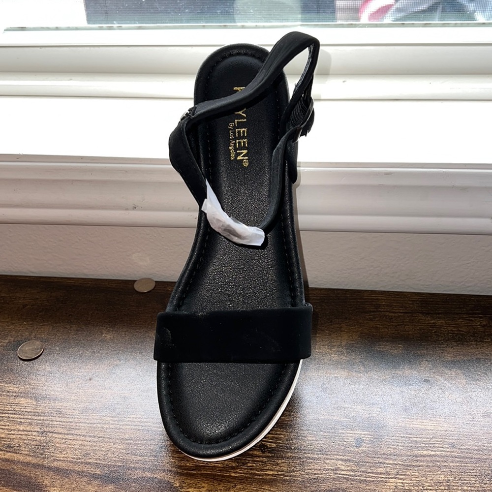 Kayleen by Los Angeles Women’s Wedge Sandals